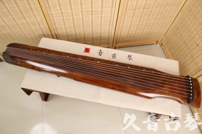 齐齐哈尔市●久音古琴  ●今日推荐  20240409[断纹仲尼式]